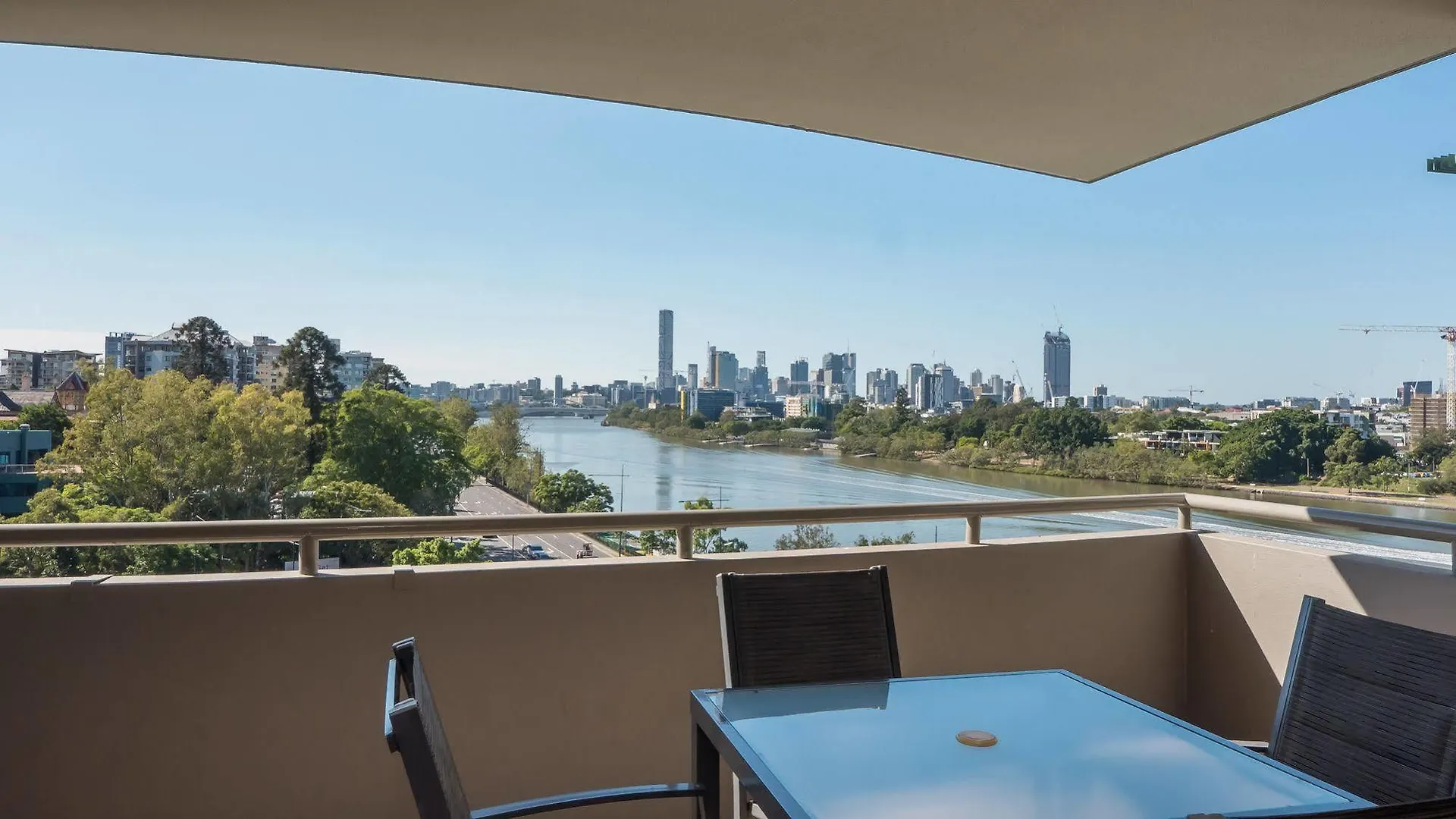 Inn On The Park Apartments Brisbane Aparthotel